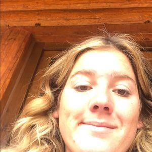 Meet your Posher, Liz